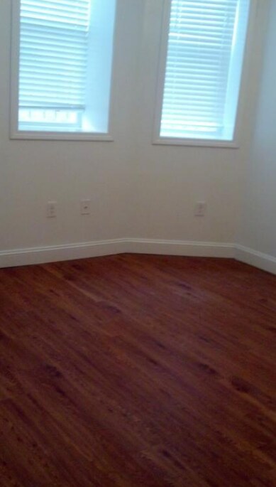 Primary Photo - 63 Park Dr