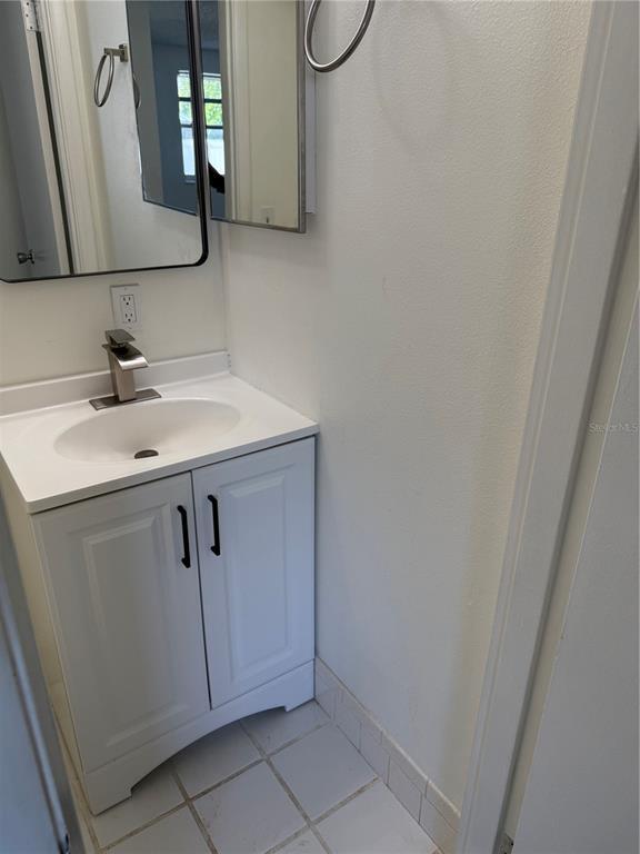 Building Photo - 5320 S Lockwood Ridge Rd