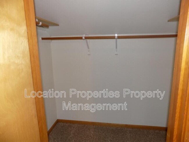 Building Photo - 4963 Stoneback Dr