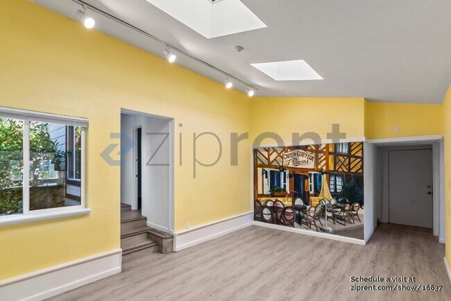 Building Photo - 1967 Solano Way