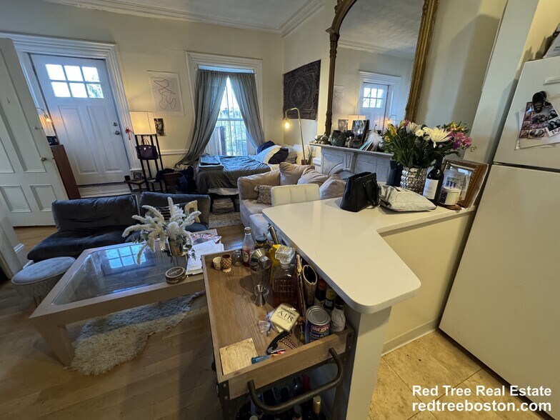 Building Photo - 554 Massachusetts Ave