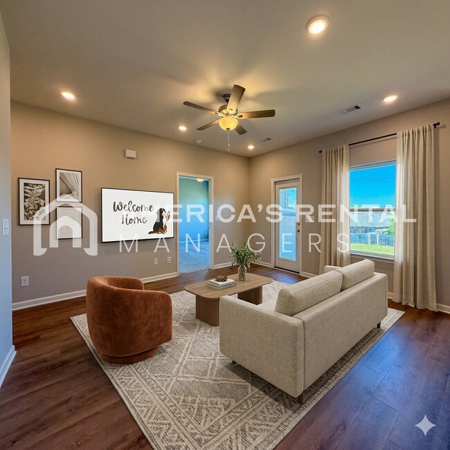 Building Photo - DEPOSIT PENDING!!! - Brand New Three Bedroom Hudson Plan for Rent in Tuscaloosa! Sign a 13-month ...