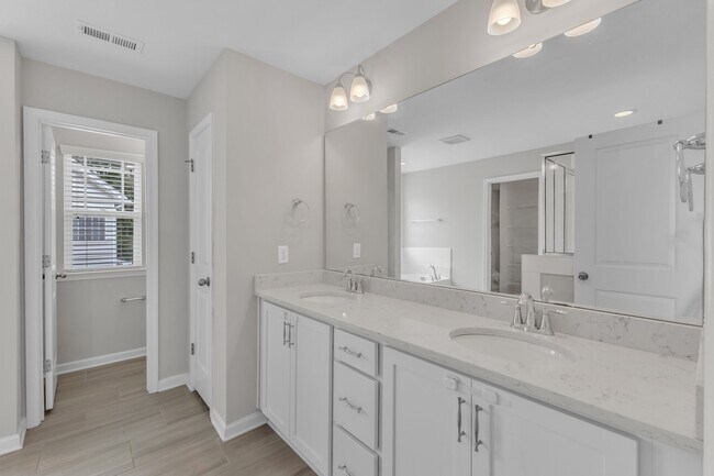 Building Photo - 4701 Kia Dr