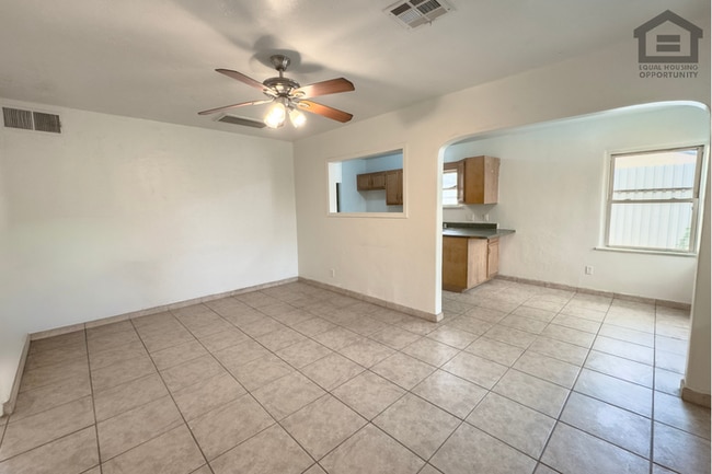 Building Photo - 2Bed/1Bath House at AZ-202/24th St! Move-In Ready on 08/06/2026! -- NO HOA! RV PARKING!
