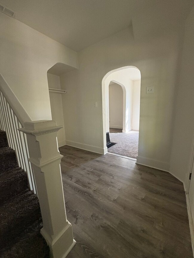 Building Photo - Charming 4-Bed, 2-Bath Home on Corner Lot in Old Town