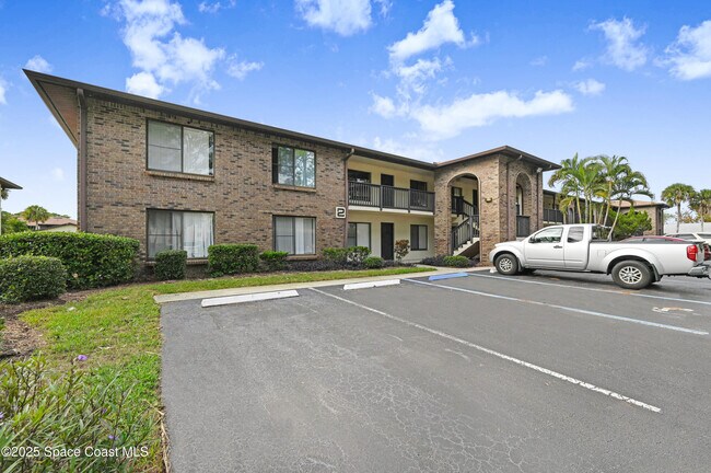 Building Photo - 1515 Huntington Ln