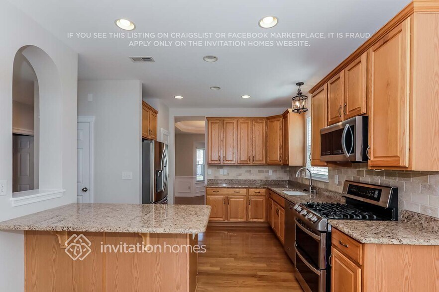 Building Photo - 3814 Planters Watch Dr