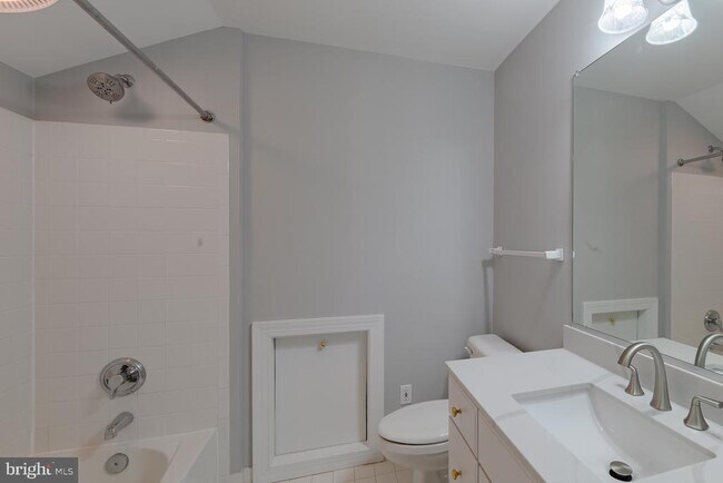 Building Photo - 4912 Waple Ln