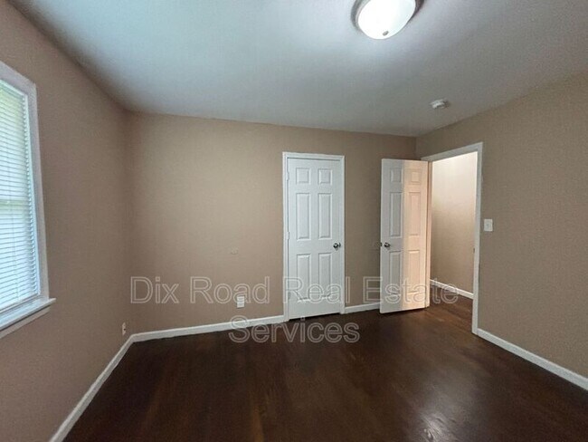 Building Photo - 601 Brelsford Ave