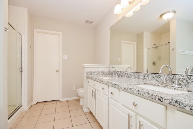 Building Photo - 16310 Great Forest Ct