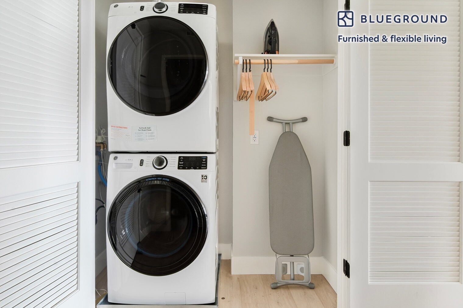 Building Photo - 555 E Evelyn Ave