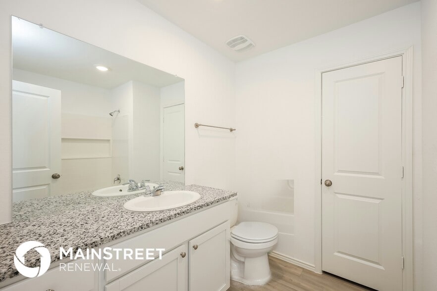 Building Photo - 13815 Goat Cv