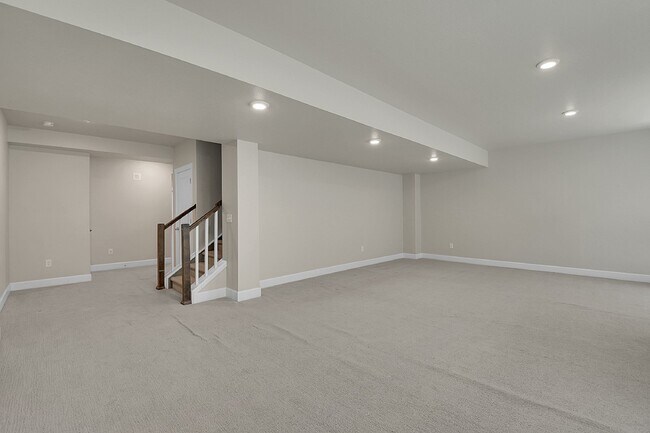 Building Photo - $3,095.00 - 4 Bedrooms, 2 Bathroom, Single...