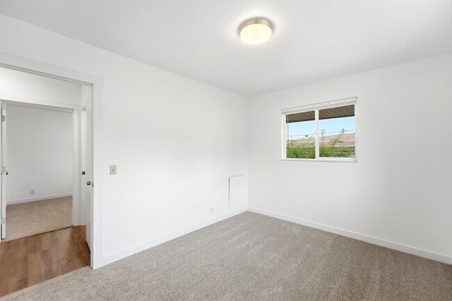 Building Photo - 4523 S 600 E
