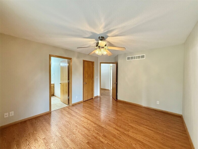 Building Photo - 1590 Nine Iron Dr