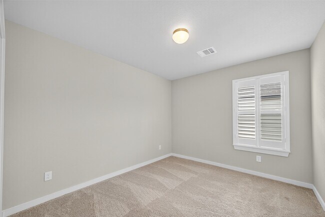 Building Photo - 910 Cold Snow Dr