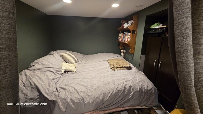 Building Photo - Spacious 4BR  in Saint Paul | 2 Full Baths - VIDEO TOUR