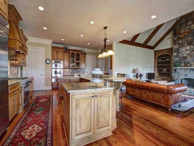 Building Photo - 502 Rivercliff Trce