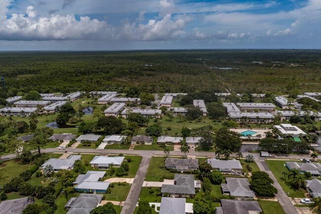 Building Photo - 18081 SE Country Club Dr