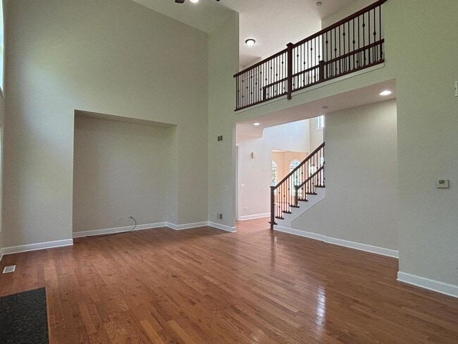 Building Photo - 8420 Redtail Dr