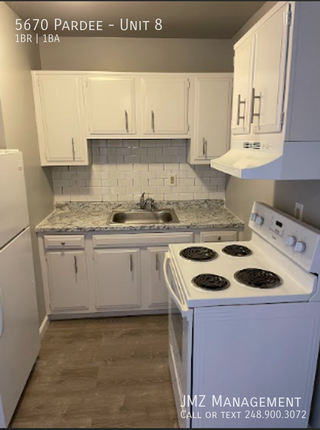 Building Photo - BEAUTIFUL 1 BED 1 BATH UPPER UNIT