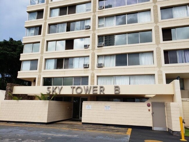 Building Photo - Century Park Plaza Condo - 1 bedroom, 1 bath, 1 parking - Avail 09/01/2026