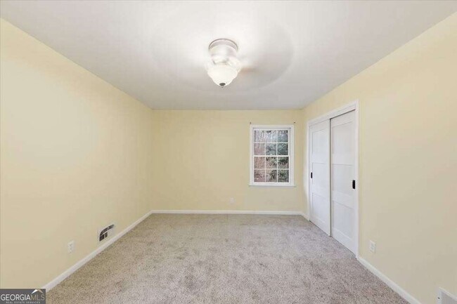 Building Photo - 8435 E Campbellton St