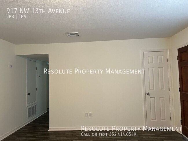 Building Photo - Newly Remodeled 2/1 - NW Ocala
