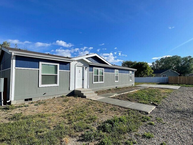 Building Photo - 619 Jessica Ln