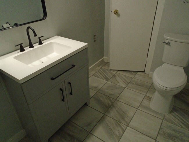 Building Photo - 2306 Garfield St