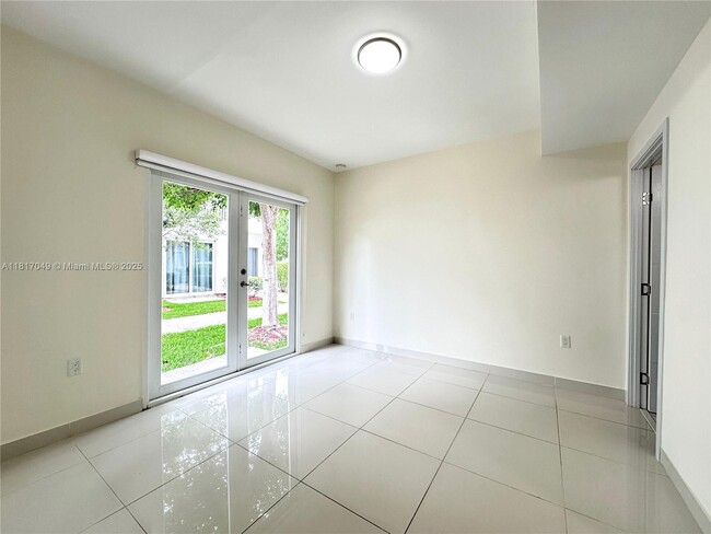 Building Photo - 13740 SW 259th St