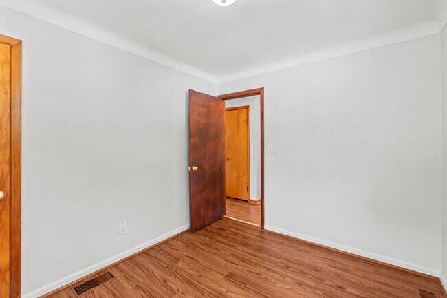 Building Photo - 5323 Winona Dr