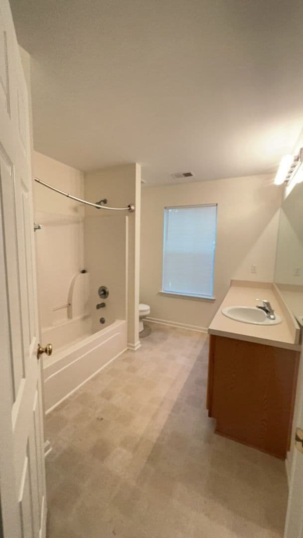 Building Photo - Welcome to Mill Creek Community