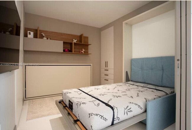 Building Photo - 300 Biscayne Blvd Way