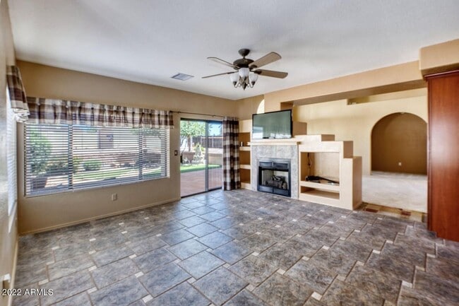 Building Photo - Pueblo del Sol Country Club