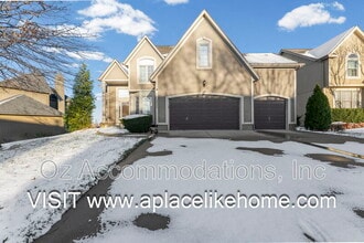 Building Photo - 14305 Robinson St