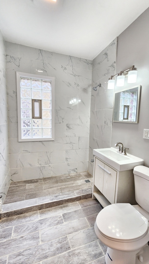 Building Photo - 4045 N Moody Ave