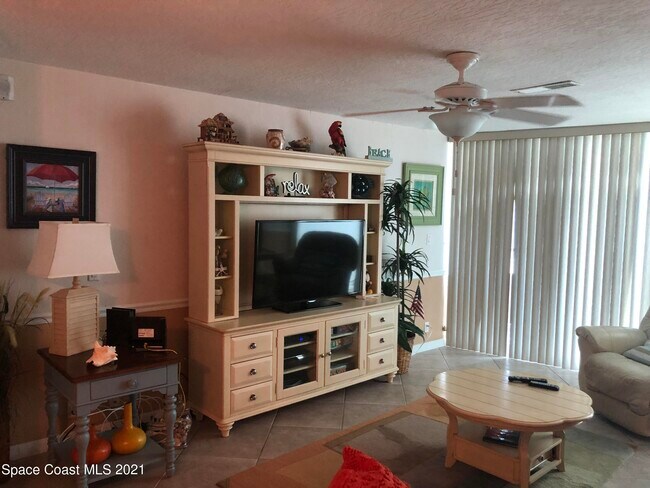 Building Photo - 1175 Jimmy Buffett Mem Hwy
