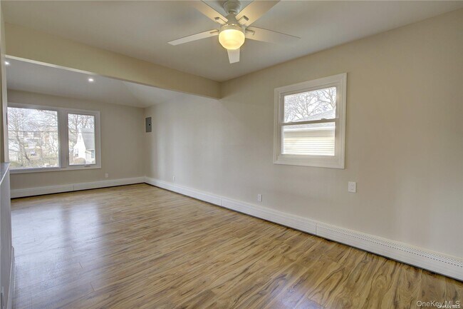 Building Photo - 207 Catherine Ave