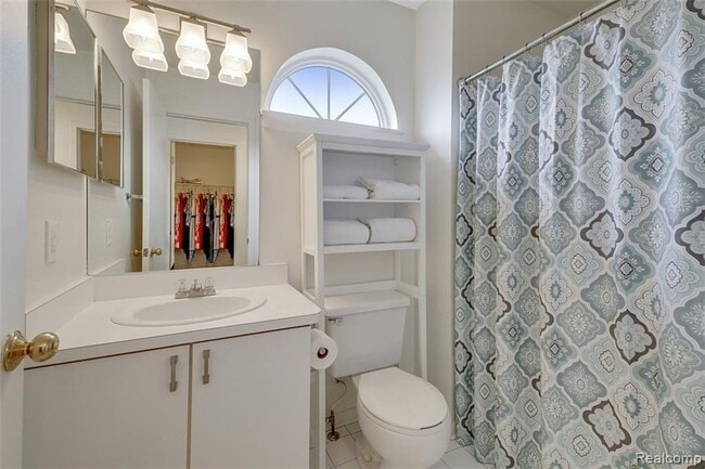 Building Photo - 41306 Cornell Dr