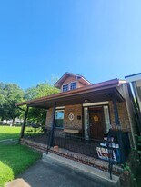 Building Photo - 3006 Idlewood Ave