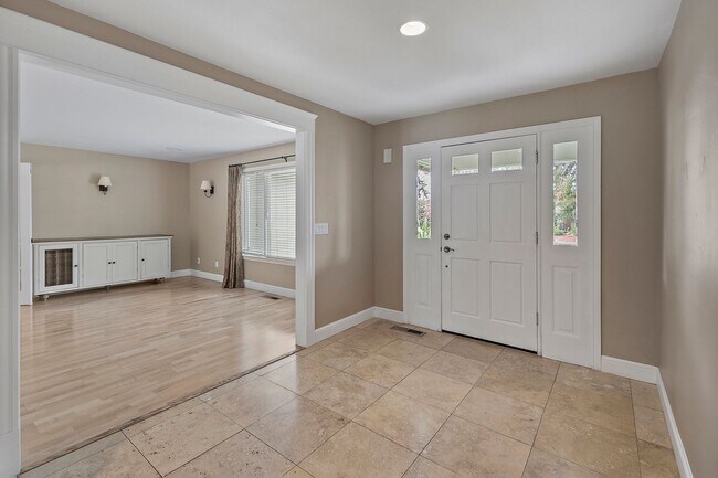 Building Photo - Beautiful 4/2 Home with Cupertino Schools!