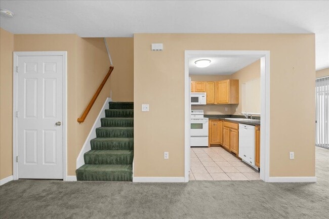 Building Photo - 116 Weatherstone Dr