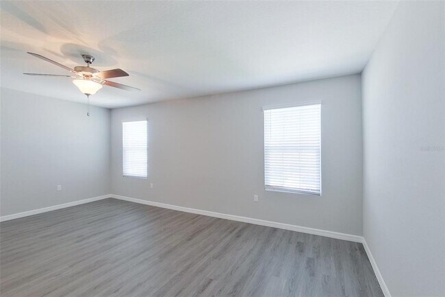 Building Photo - 8677 SW 44th Ct