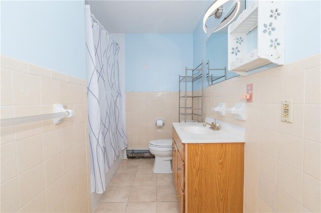 Building Photo - 20 Hurdis St