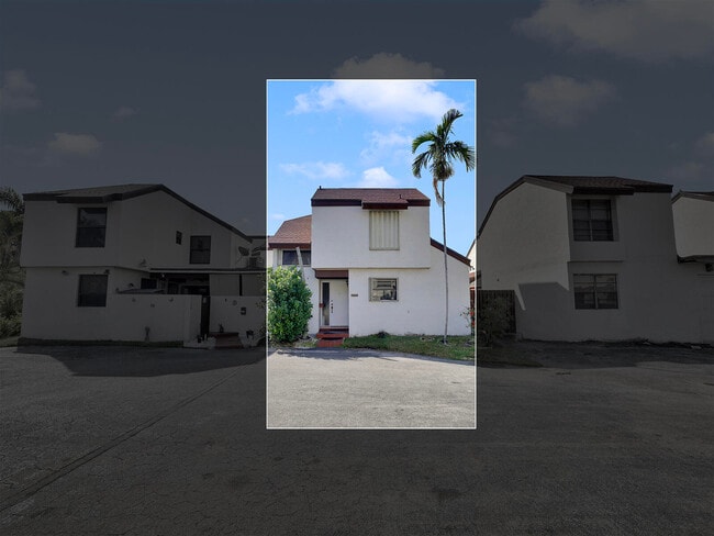 Building Photo - 9702 NW 5th Ln