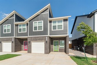 Building Photo - 19606 Molly Dr