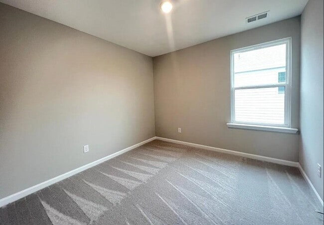 Building Photo - 140 Golden Eagle Pkwy