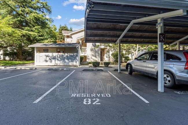 Building Photo - 19230 Forest Park Dr NE