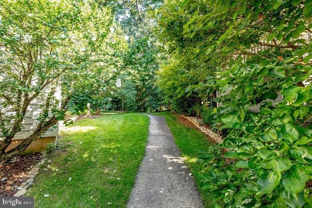 Building Photo - 1645 Oak Spring Way